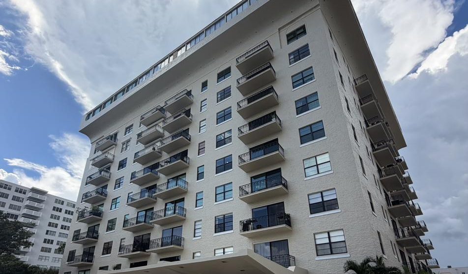 Completed Bayshore Royal condo exterior painting project, Tampa FL