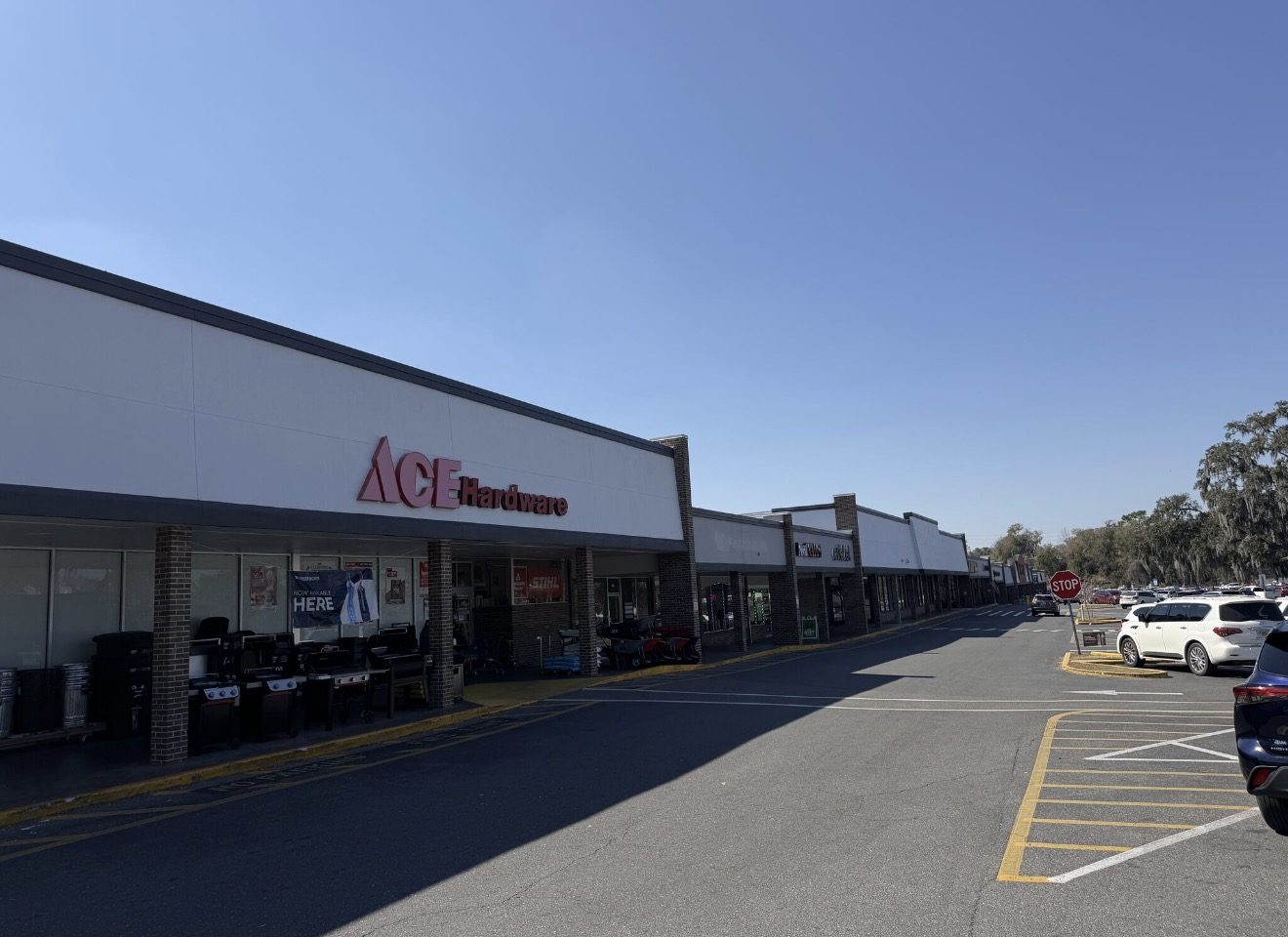 Highland Square Shopping Center in Inverness FL